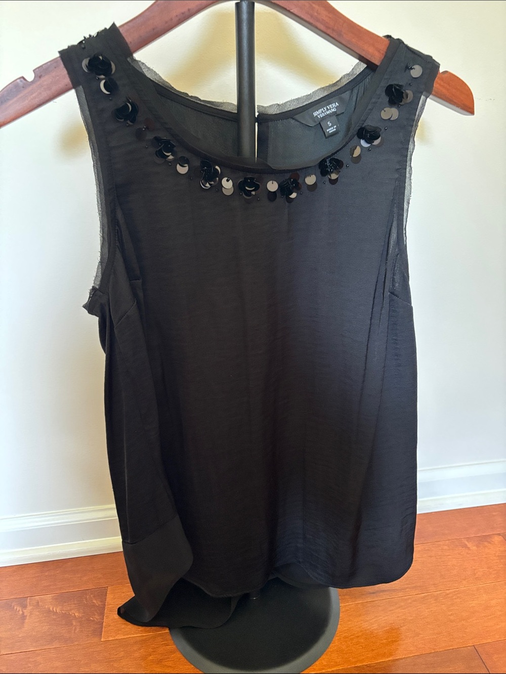 Simply‎ Vera Vera Wang Black Tank Blouse Sequin Collar Top Size Small